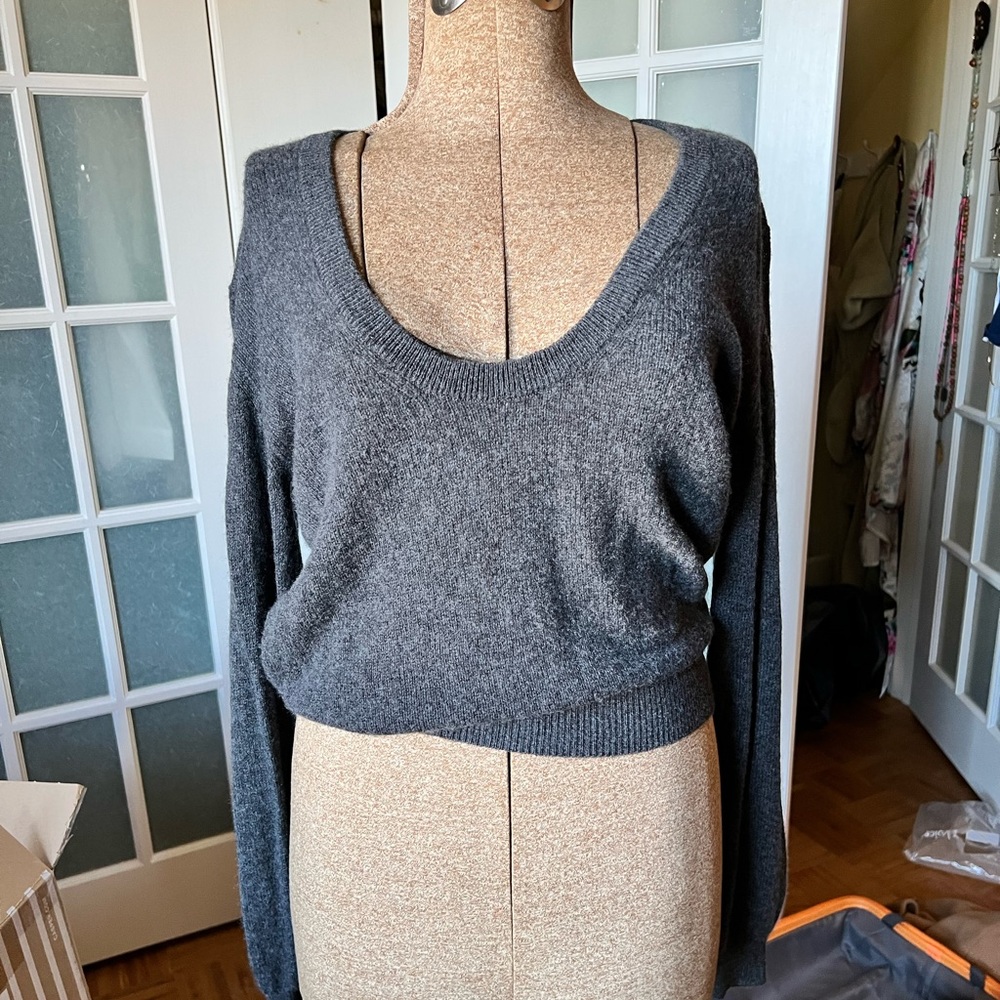 Khaite Scoopneck Grey Cashmere Sweater Pullover Size M